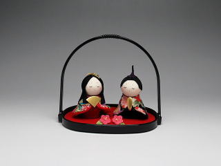 開花座り雛　置物