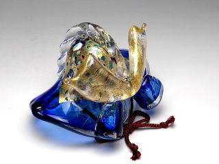 瑠璃兜（青）　置物