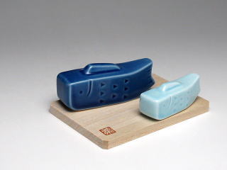 釉彩鯉のぼり　置物